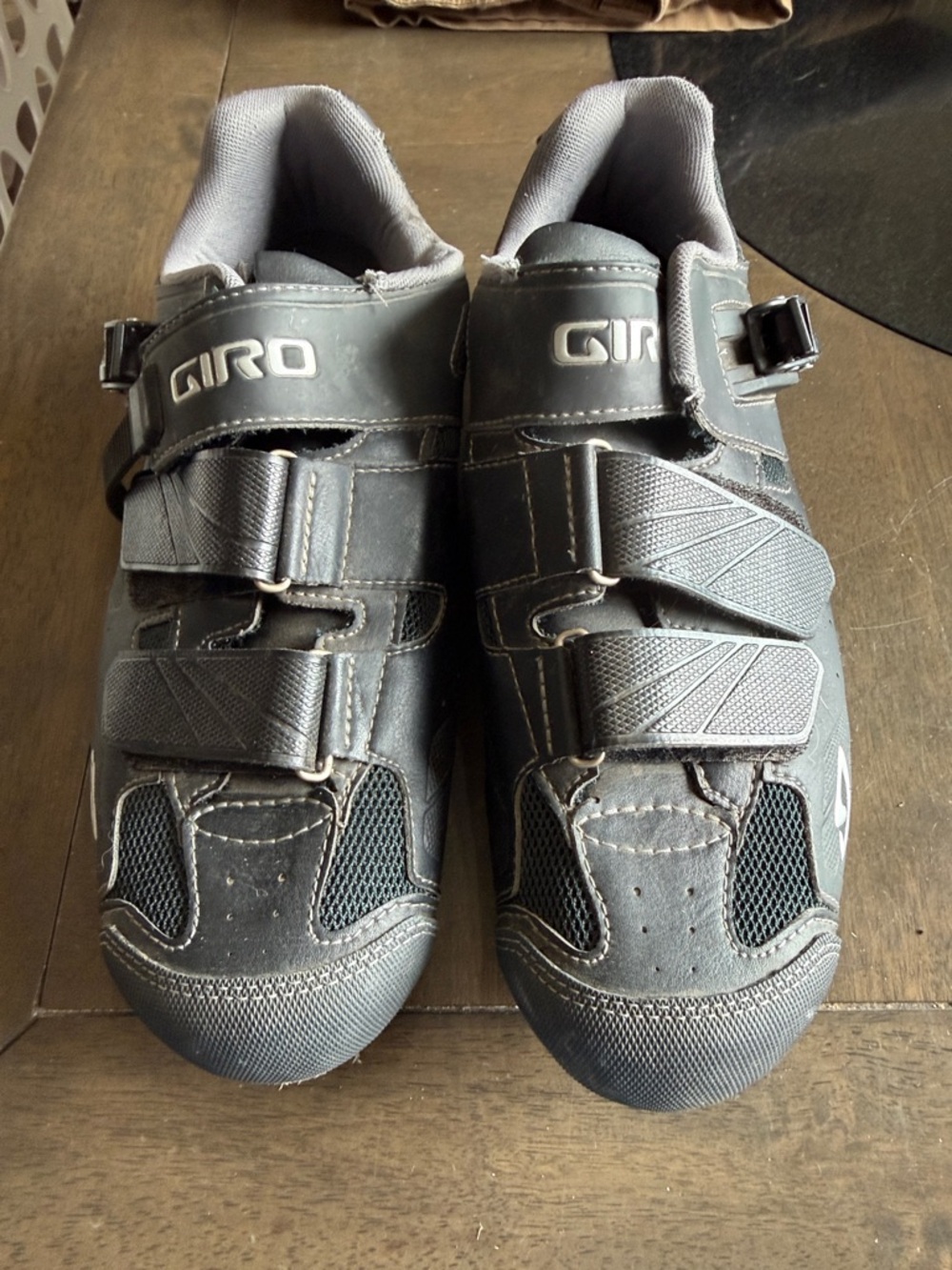 Giro Men's Cycling Shoes in Gray and Black